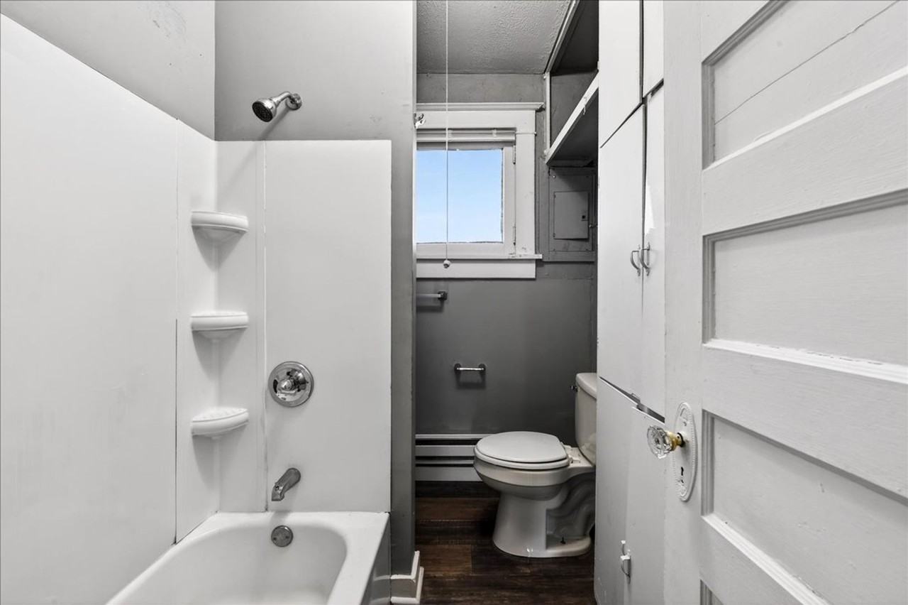 4114 1/2 E Washington St - Photo 7 of 9