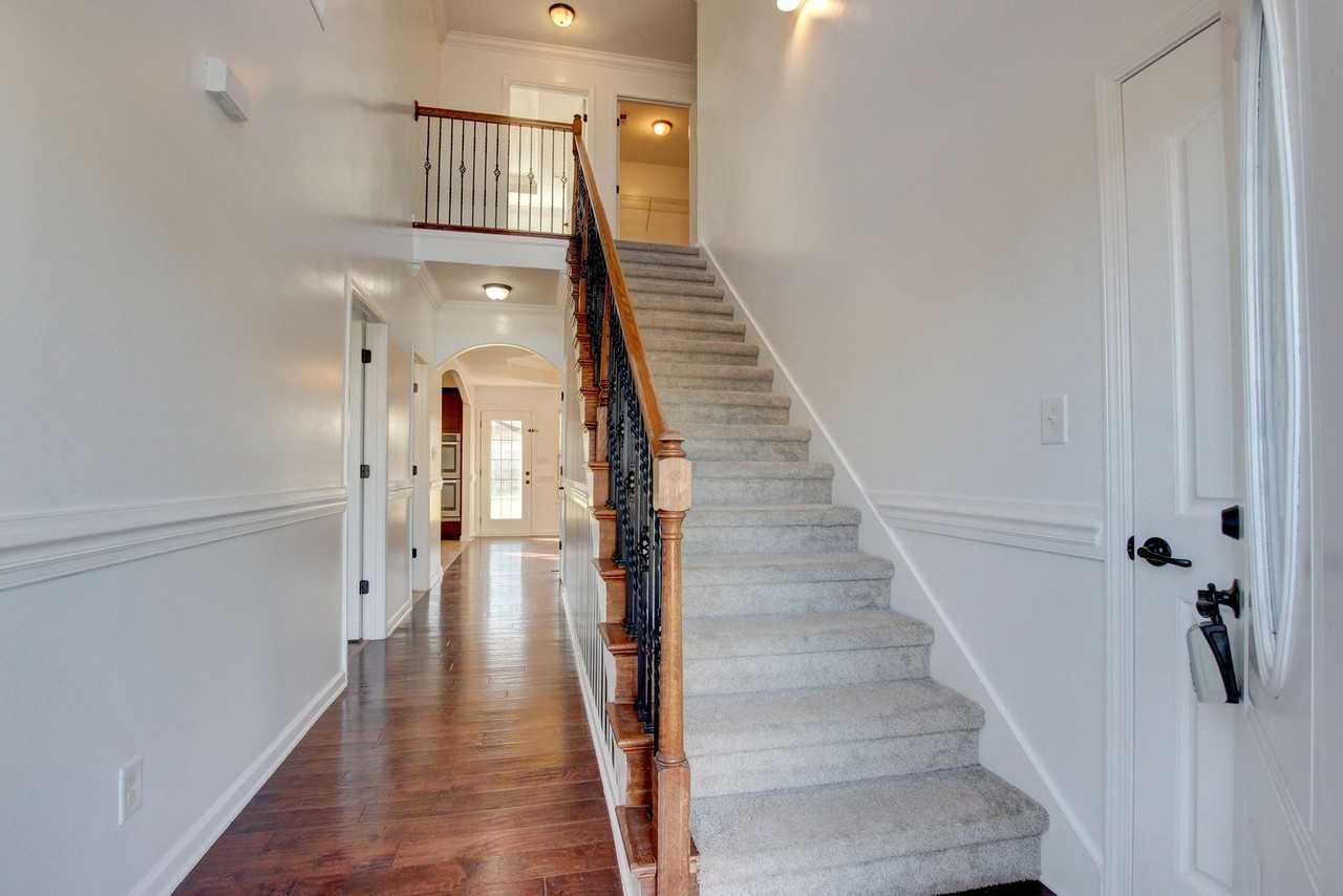 104 Raider Dr - Photo 2 of 22