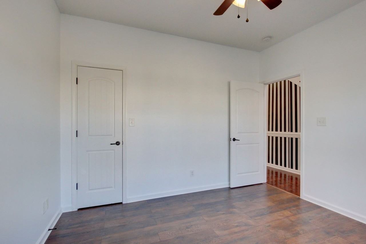 104 Raider Dr - Photo 7 of 22