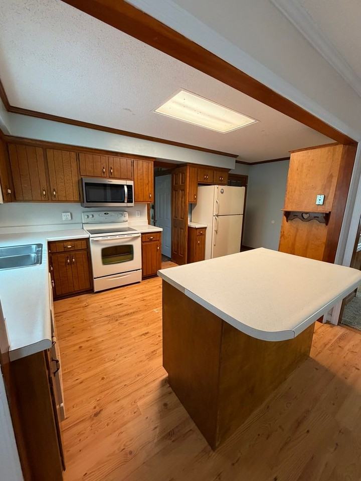 1930 Spring Garden Rd - Photo 7 of 23