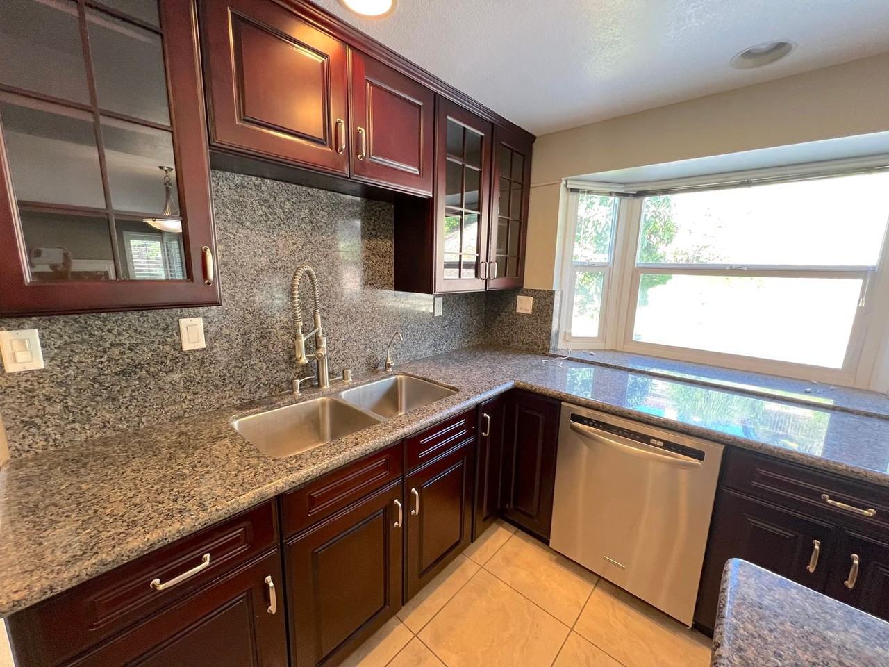 21629 E Bluebell Ct - Photo 7 of 34