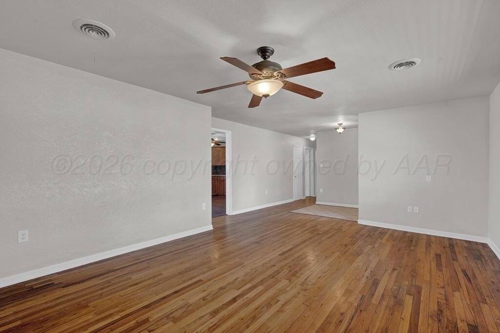 403 Palo Duro Dr - Photo 7 of 30