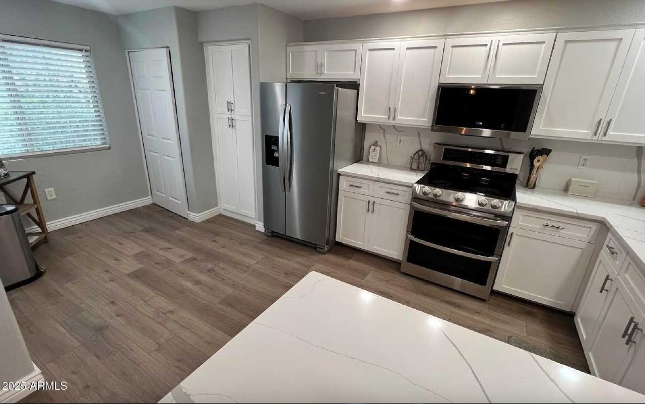 16801 N 94th St Apt 1054 #1054 - Photo 6 of 20