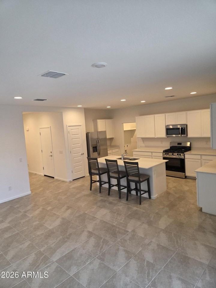 25046 N 174th Ave - Photo 6 of 29