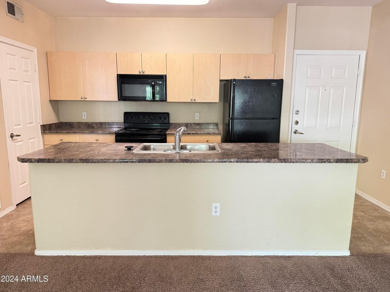 18416 N Cave Creek Rd Apt 2027 #2027 - Photo 3 of 5