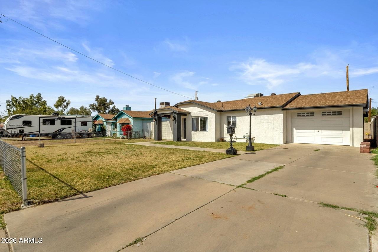 3428 W Willetta St - Photo 2 of 27