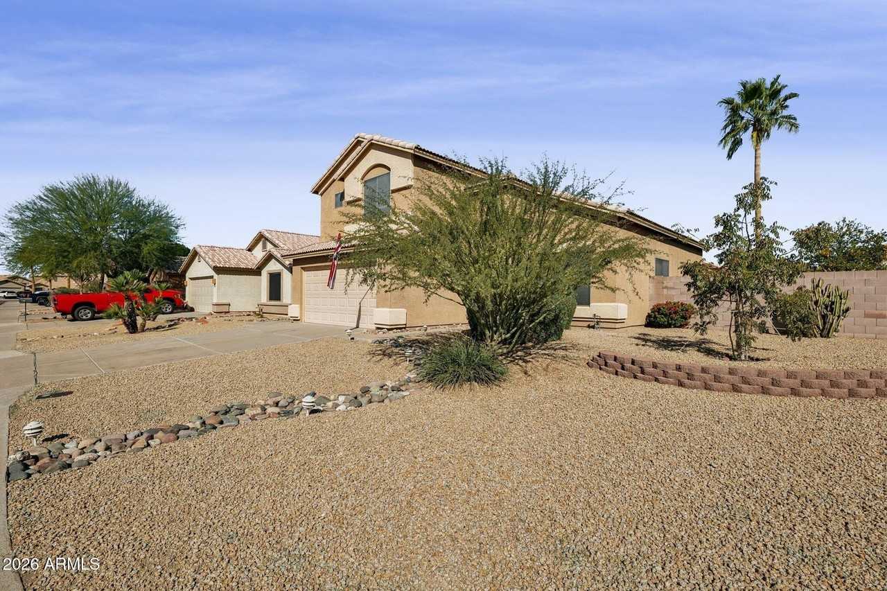 8630 W Marconi Ave - Photo 4 of 35