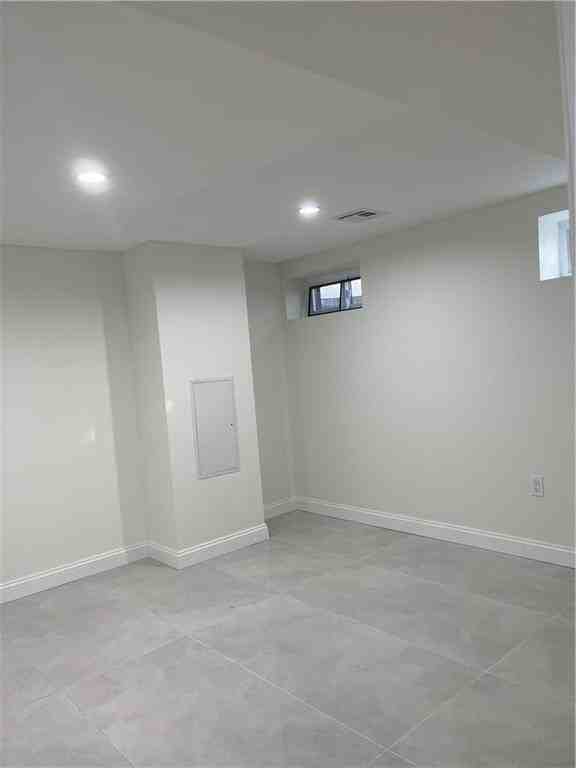 114 Emily Ave - Photo 4 of 19