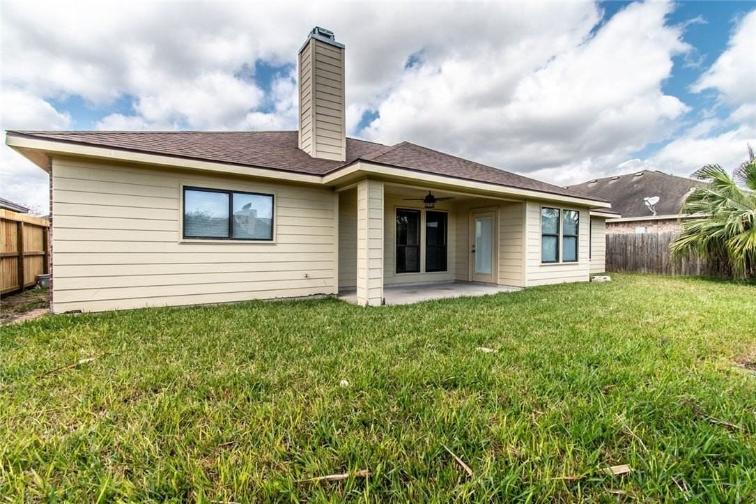 3226 Bordeaux Dr - Photo 5 of 33