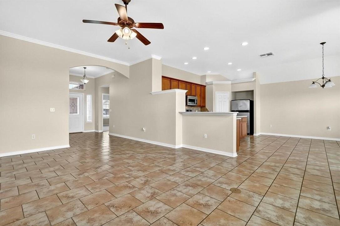 6018 Tapestry Dr - Photo 7 of 37