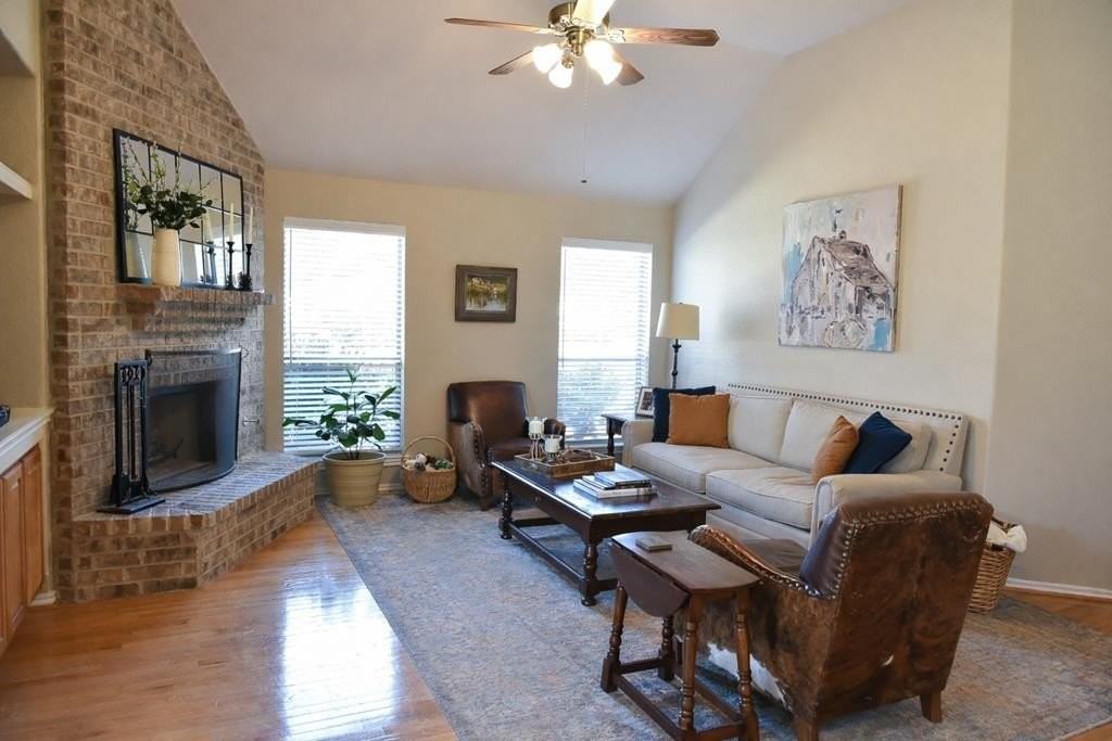 201 Bending Oaks Trl - Photo 7 of 29