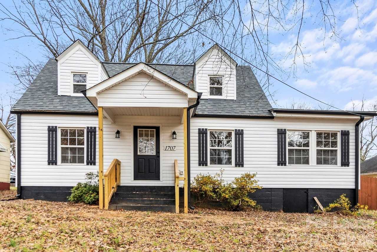 1707 Wilson W Lee Blvd - Photo 2 of 24