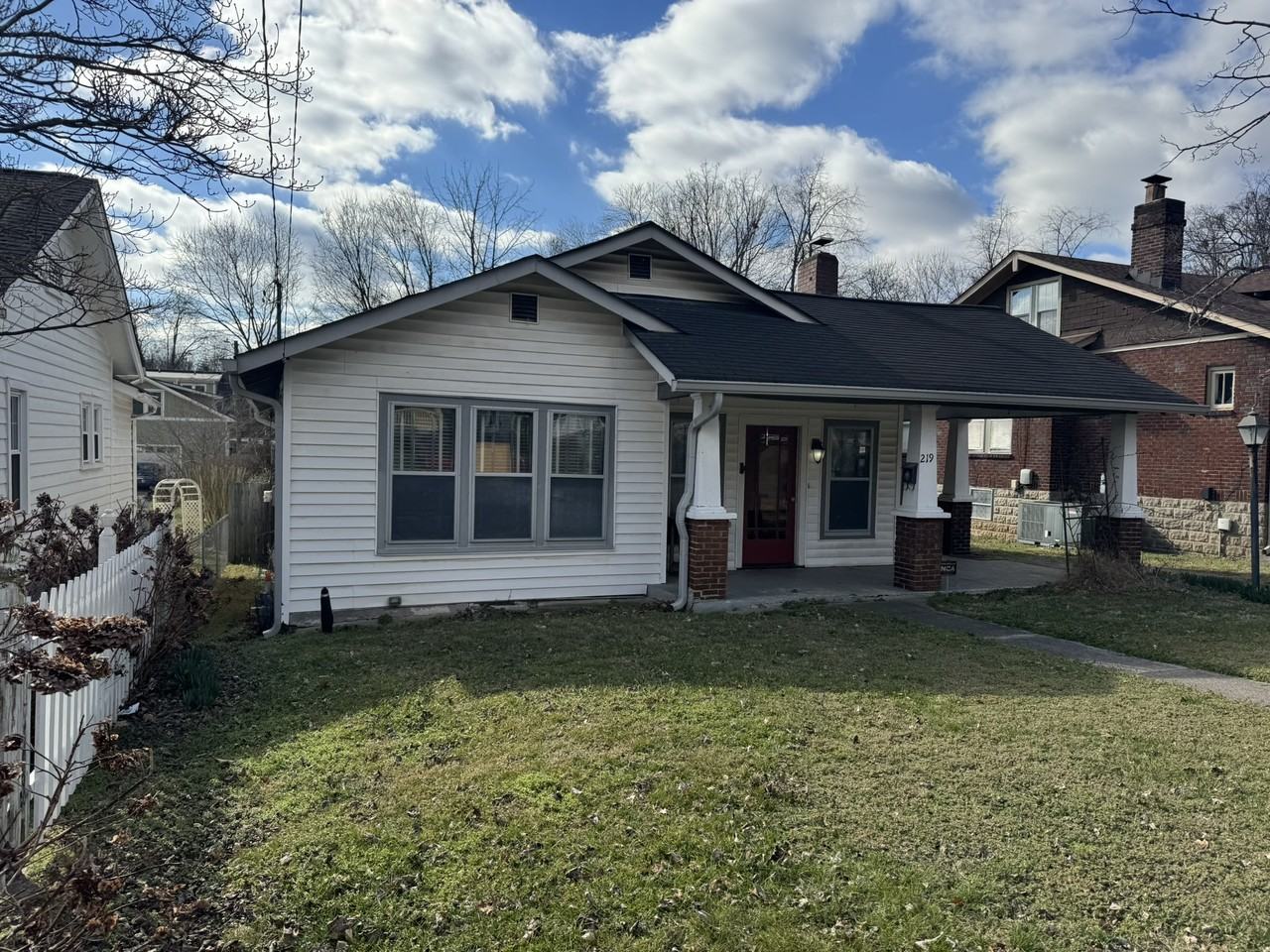 219 Chapel Ave #1 - Photo 2 of 26