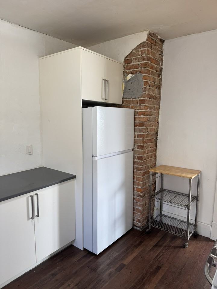 219 Chapel Ave #1 - Photo 7 of 26