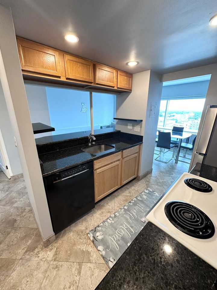 555 East William Street - Photo 4 of 16