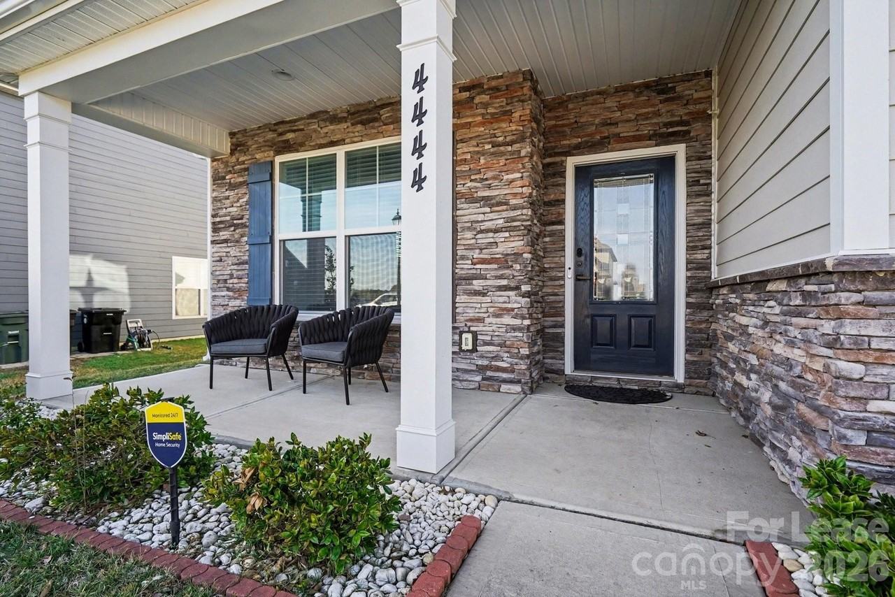 4444 Falls Lake Dr Sw - Photo 2 of 30