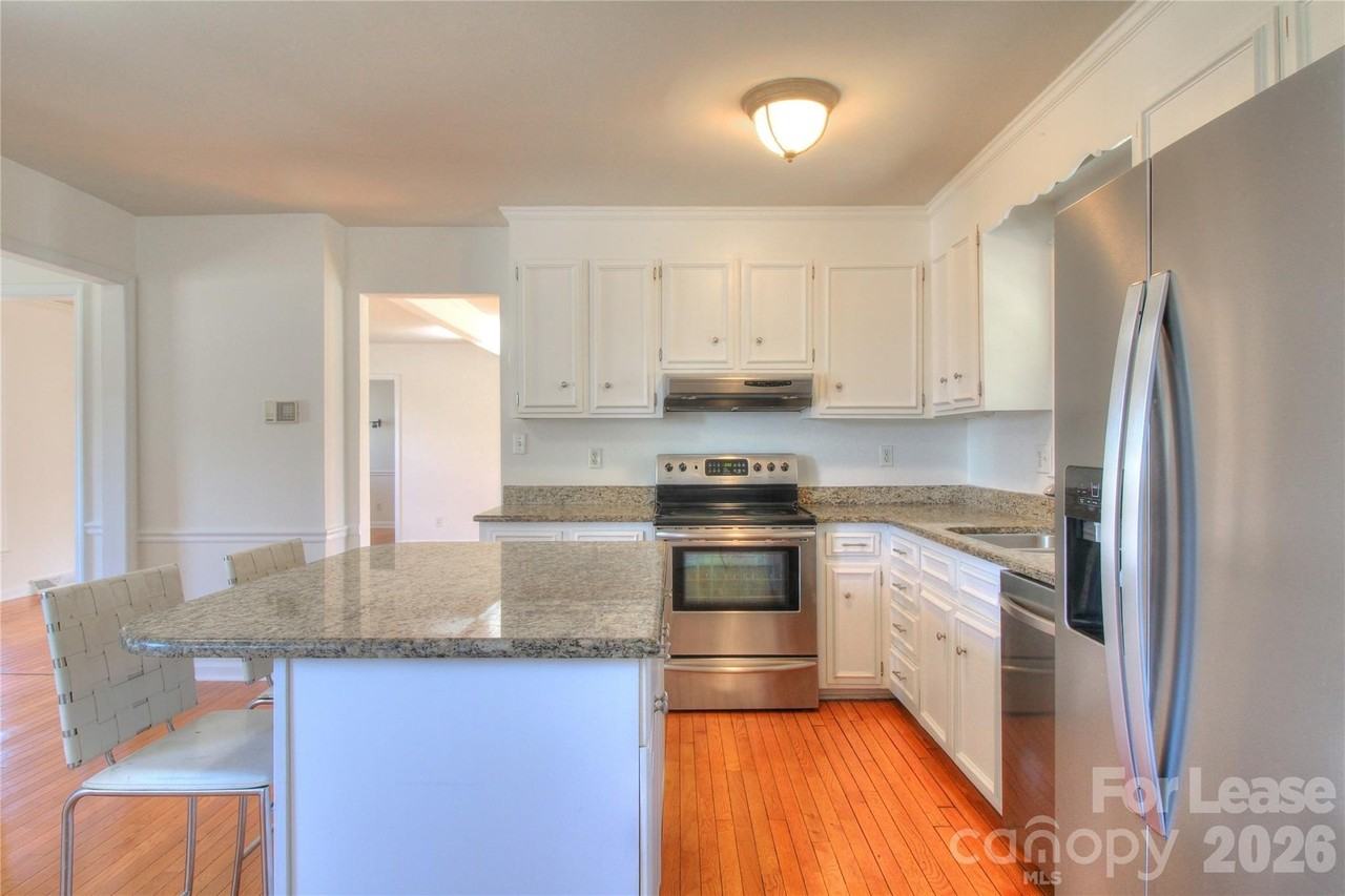 4306 Creemore Dr - Photo 7 of 26