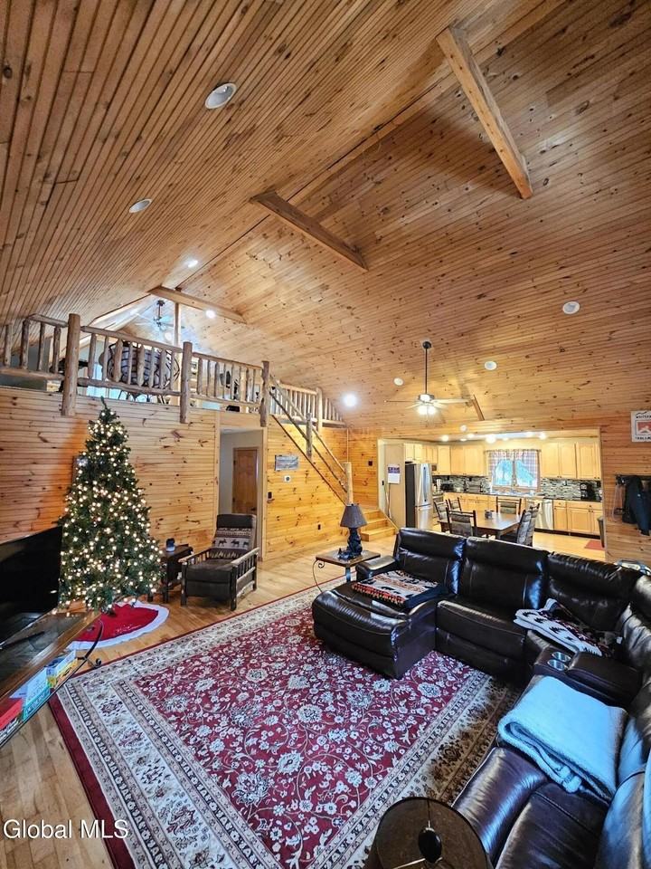 9 Hemlock Dr - Photo 2 of 22