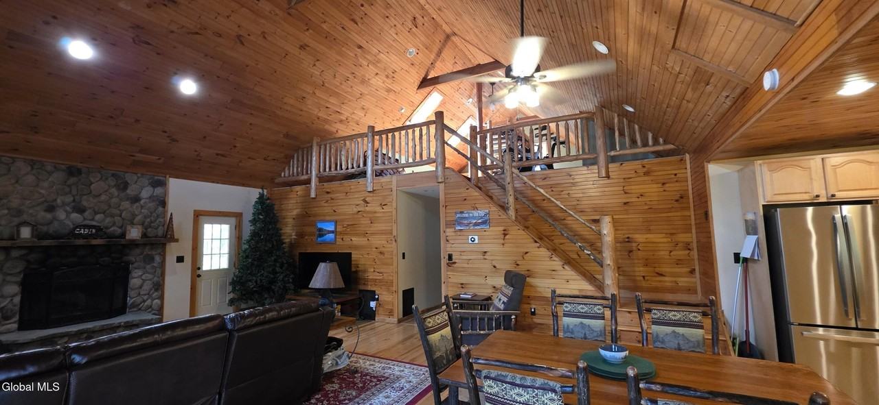 9 Hemlock Dr - Photo 3 of 22