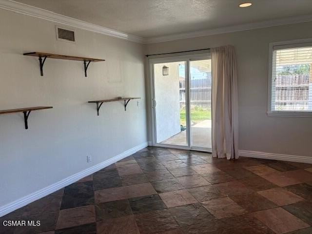 4395 Butterfield Ln - Photo 6 of 18