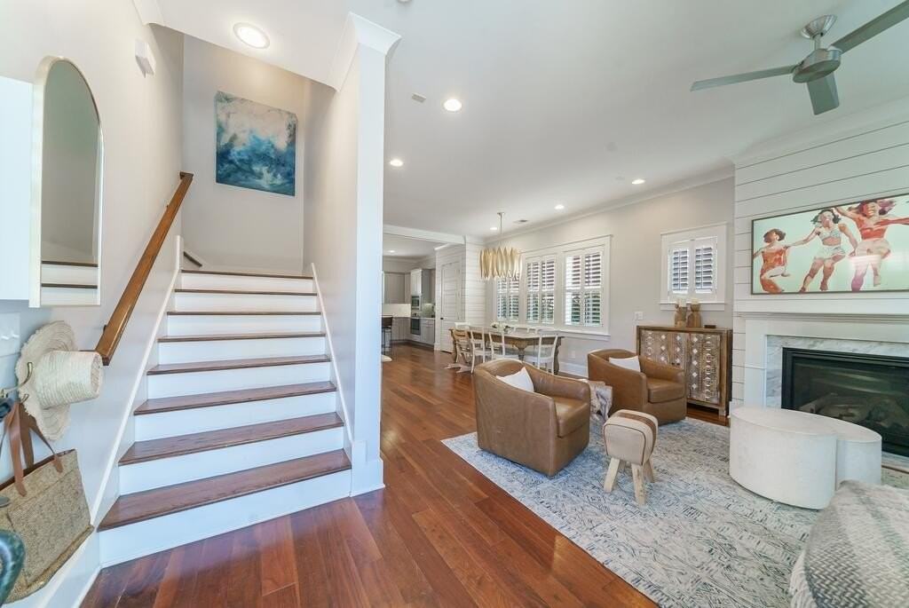 419 King St - Photo 3 of 50