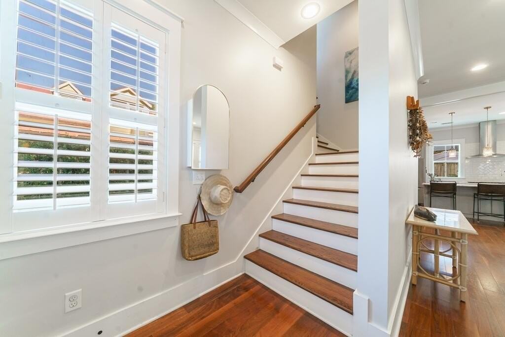 419 King St - Photo 4 of 50