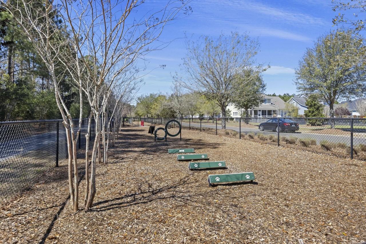 108 Ingleside Dr - Photo 2 of 44