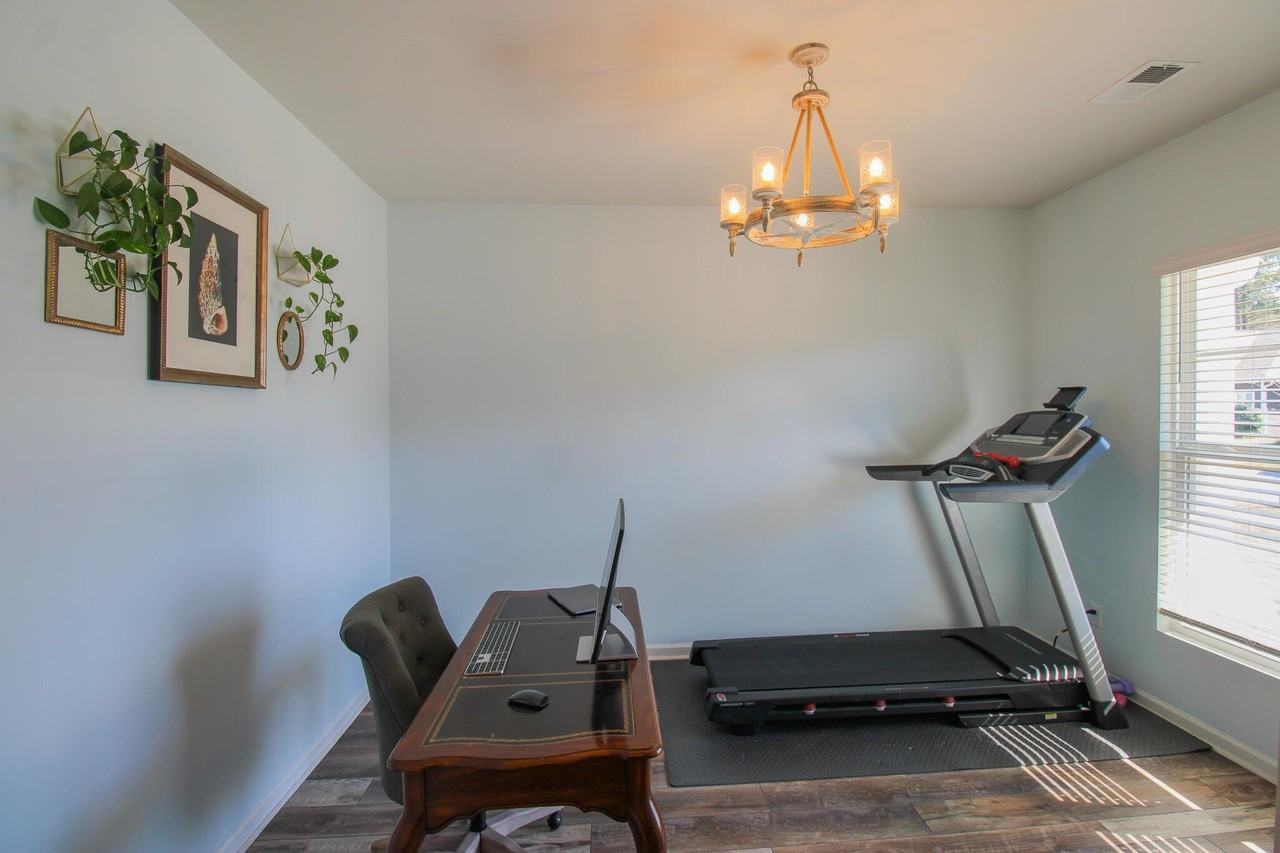 1929 Zonny Moss Dr - Photo 2 of 34