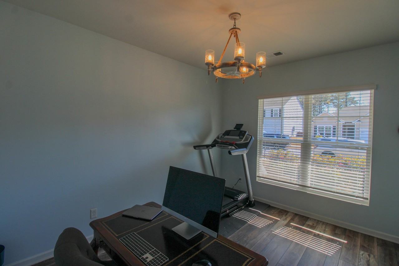 1929 Zonny Moss Dr - Photo 3 of 34