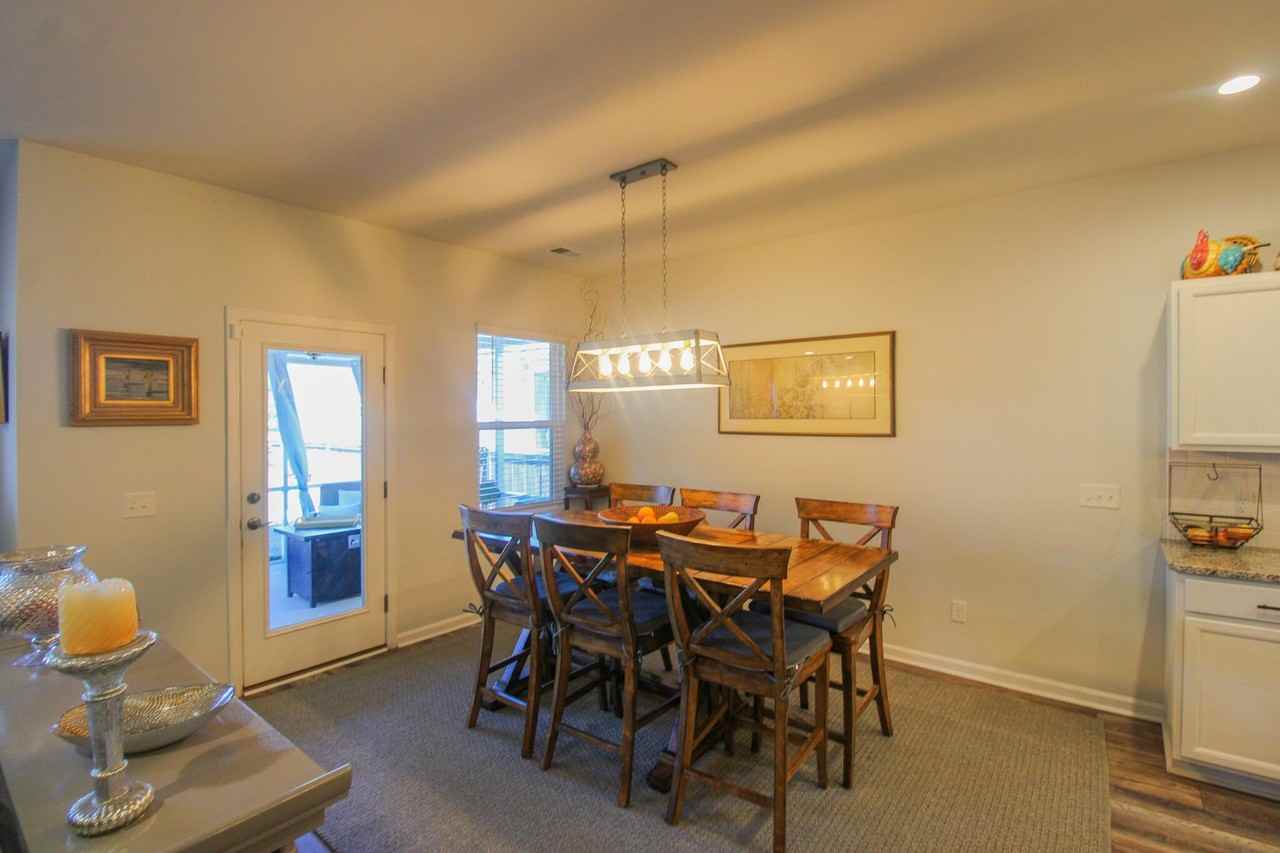 1929 Zonny Moss Dr - Photo 5 of 34