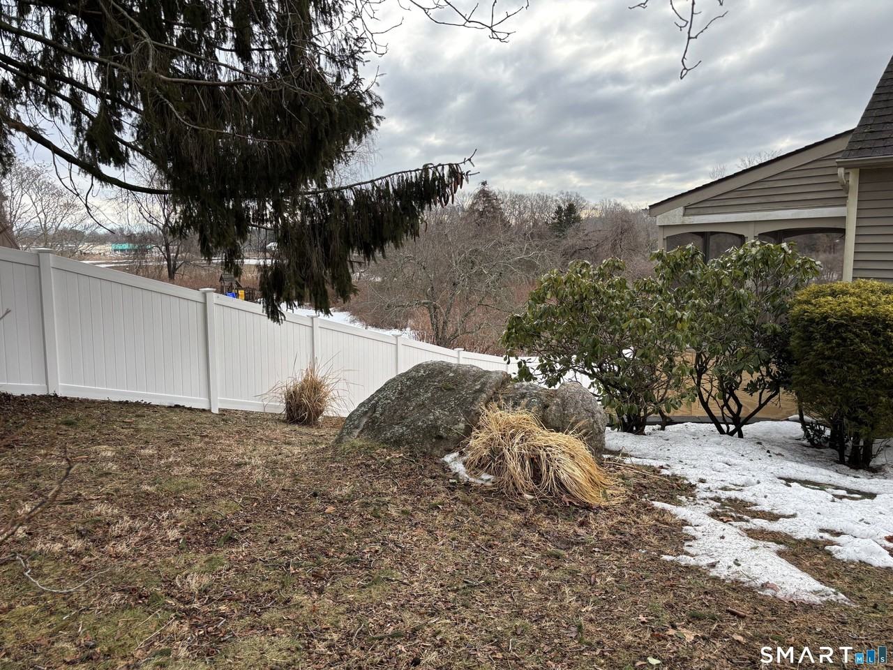 72 Ingham Hill Rd - Photo 2 of 25