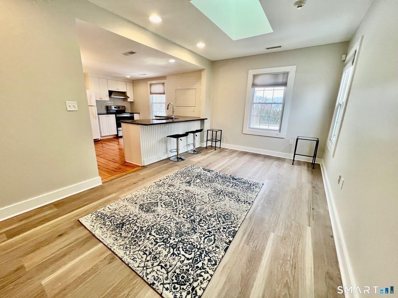 435 Foxon Rd - Photo 3 of 13