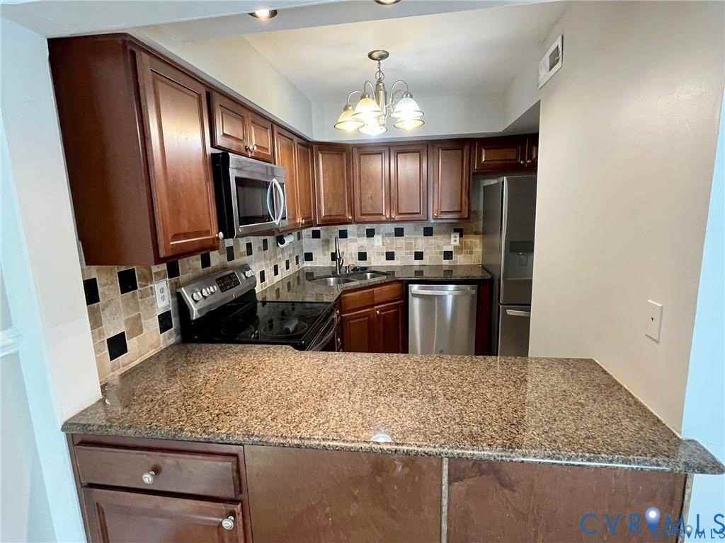 18 Skipwith Green Cir - Photo 5 of 16