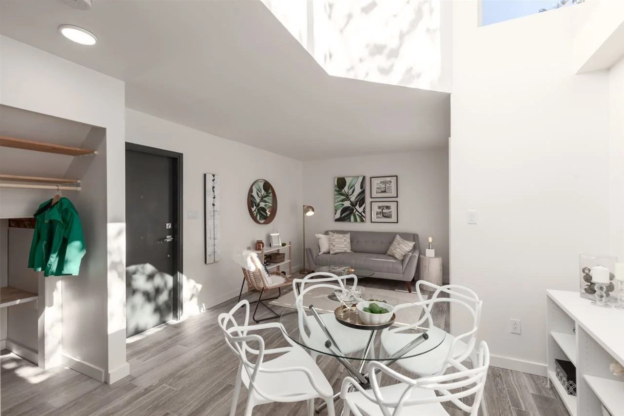 488 Jackson Ave - Photo 6 of 15