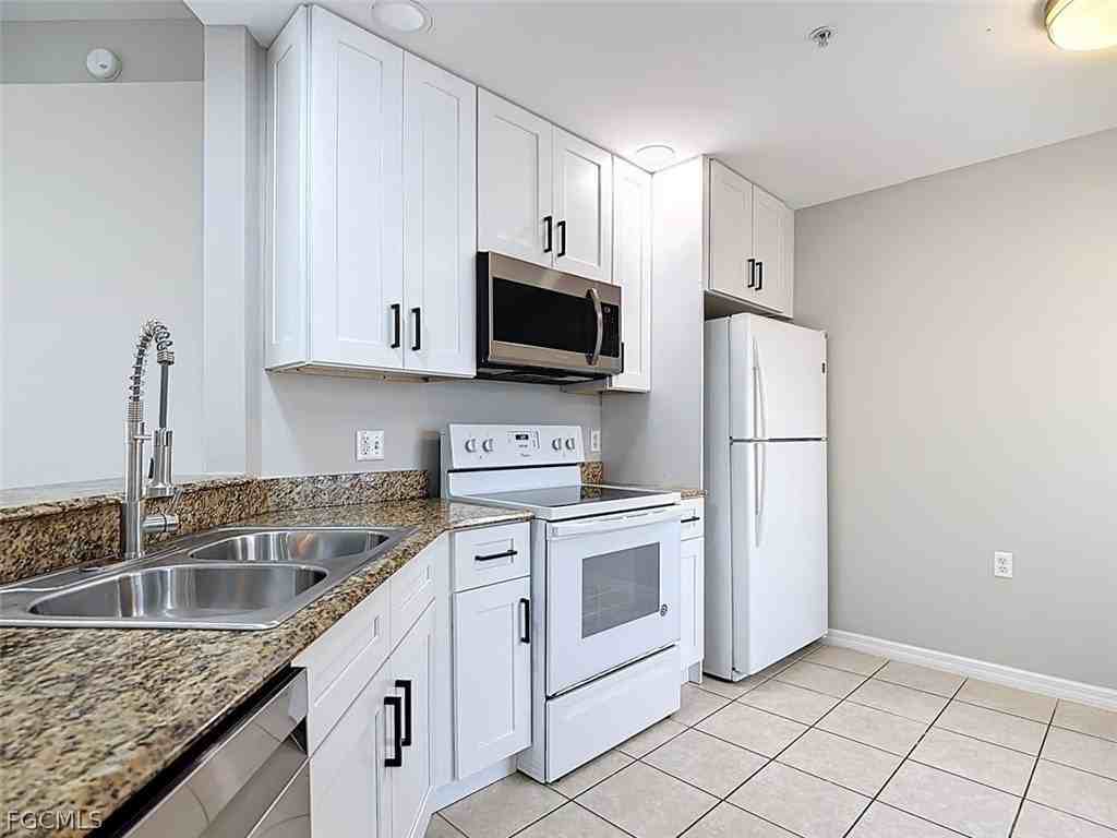 12151 Summergate Cir Unit R101 - Photo 2 of 48