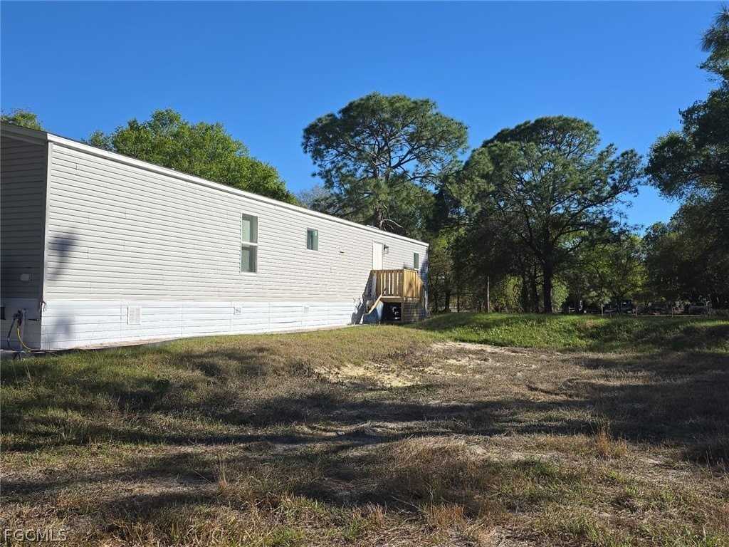 4850 Pioneer 16th St - Photo 2 of 17