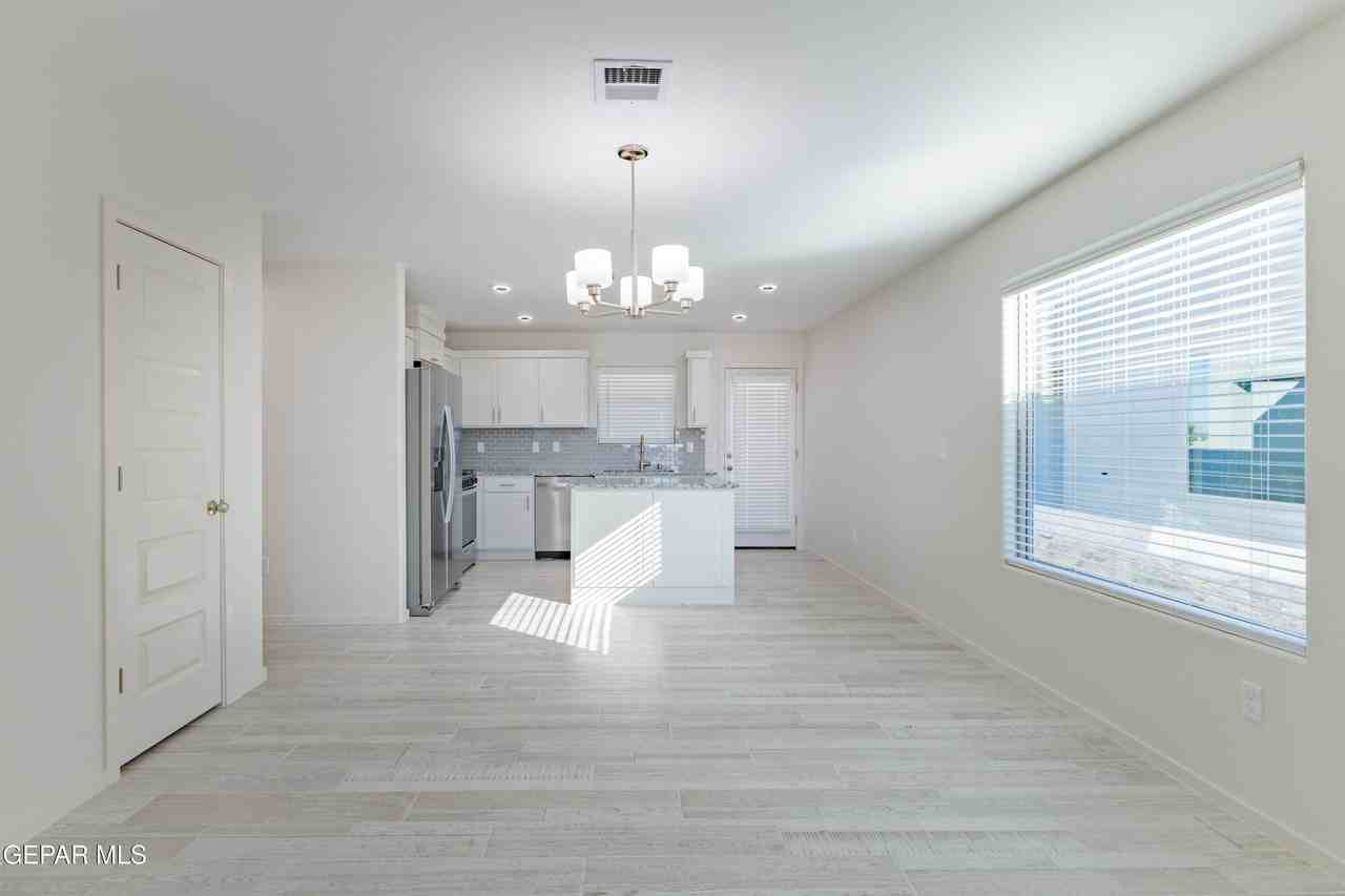 13909 Paseo Bosque Ave - Photo 2 of 12