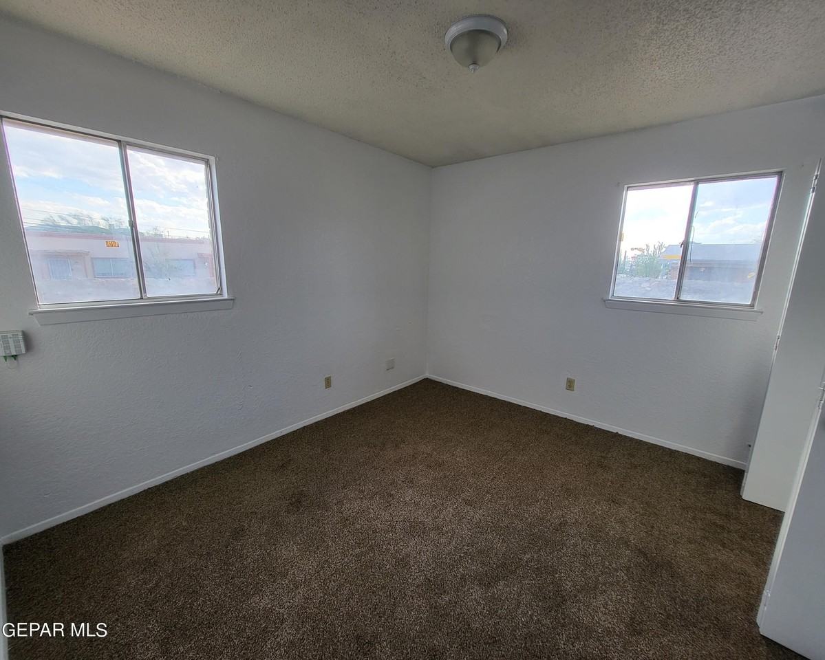 201 Moon River Ln - Photo 6 of 13