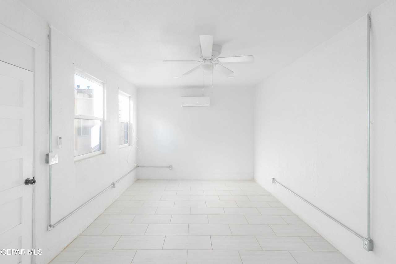 916 S Tays St Apt 4 - Photo 6 of 33