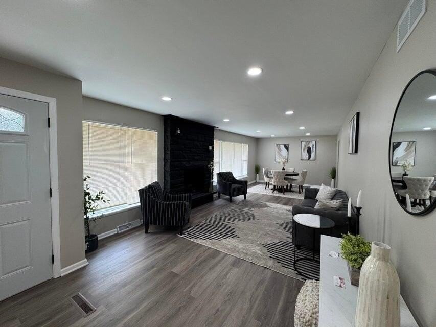 6910 Ash Ave - Photo 5 of 28