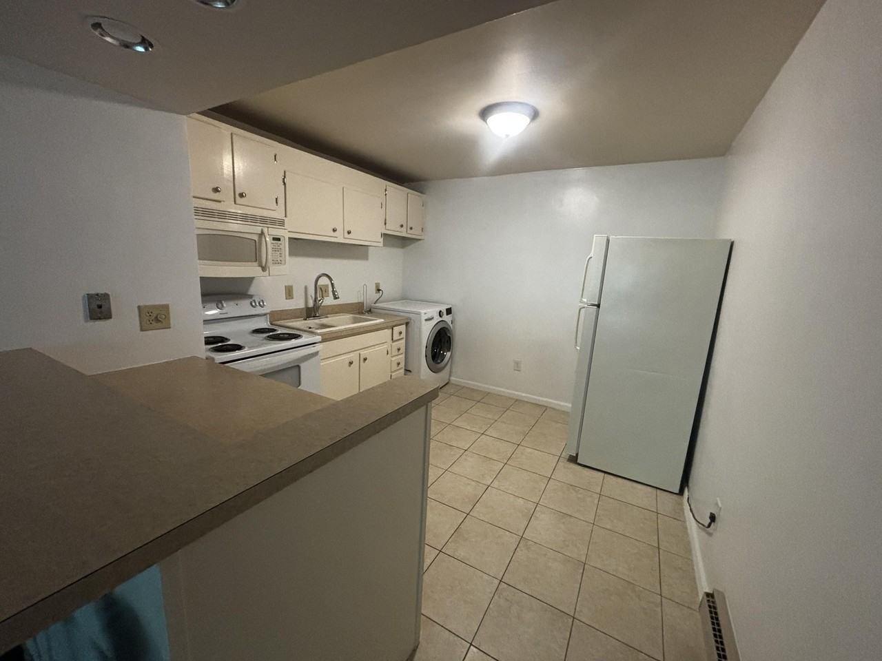 756 W Kilgore Rd #304 - Photo 4 of 13
