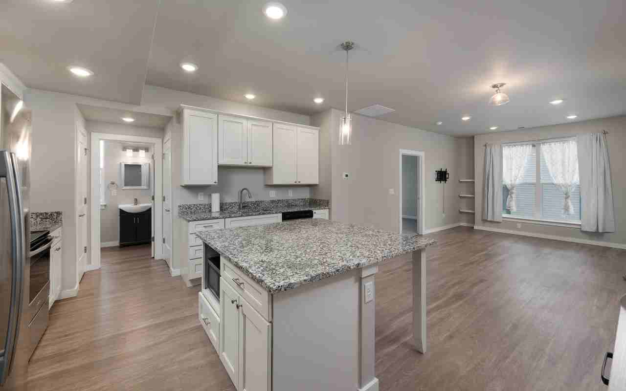 2710 Sartain St #304 - Photo 3 of 17
