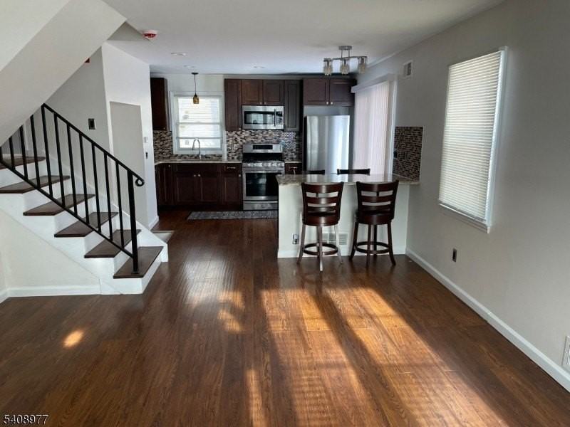 411 Lake Shore Dr - Photo 3 of 14