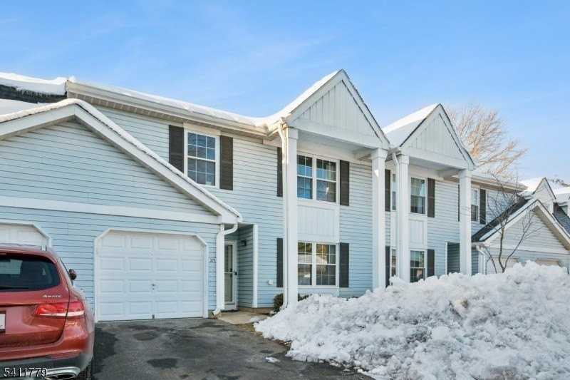 371 Hawkshead Way - Photo 2 of 37