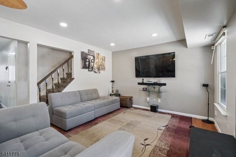 371 Hawkshead Way - Photo 5 of 37