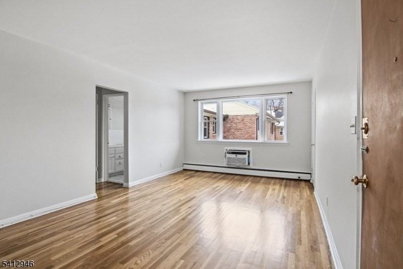 741 Bloomfield Ave #2B - Photo 3 of 13