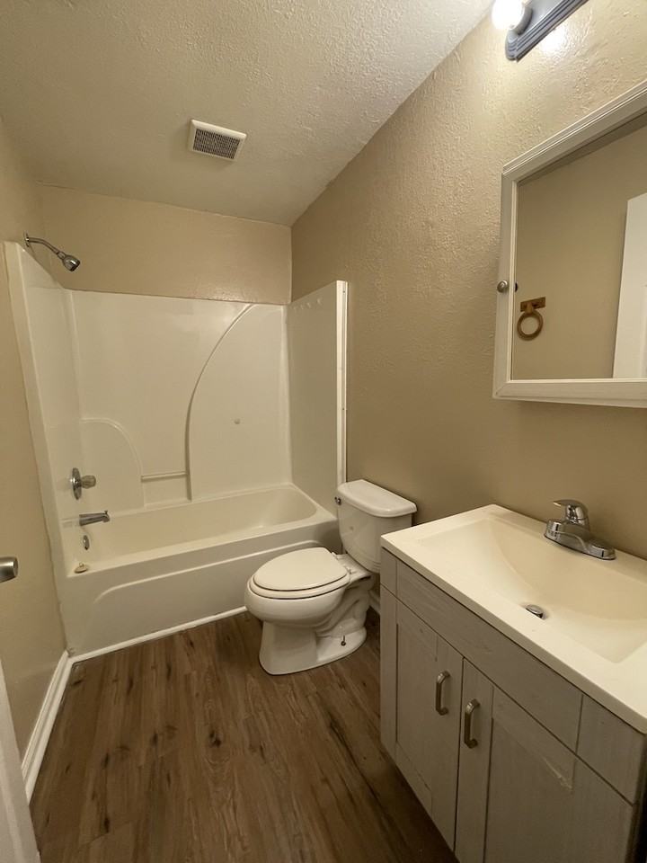 506 Broad St #1 - Photo 6 of 9