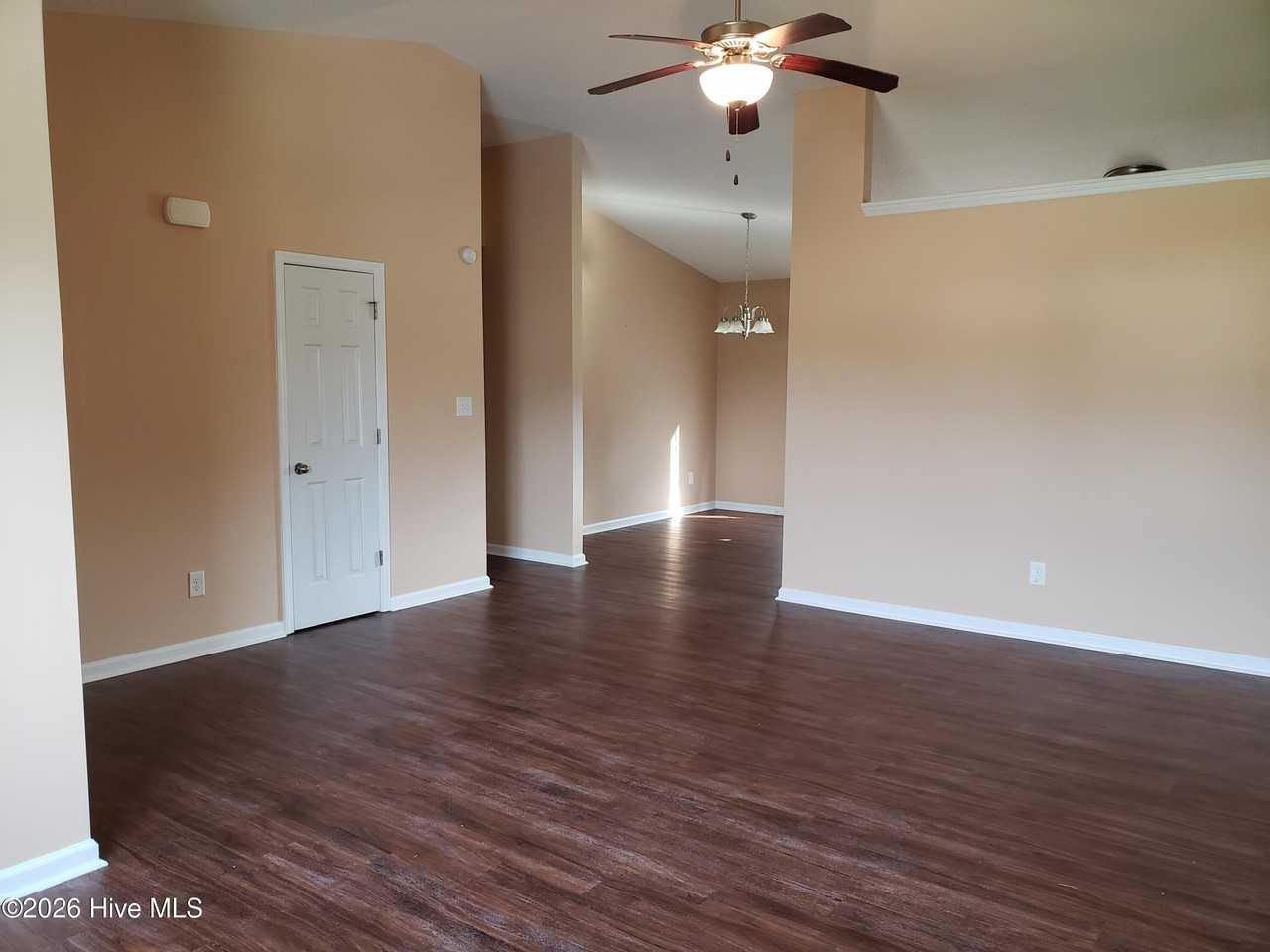 406 S Grazing Ct - Photo 3 of 25