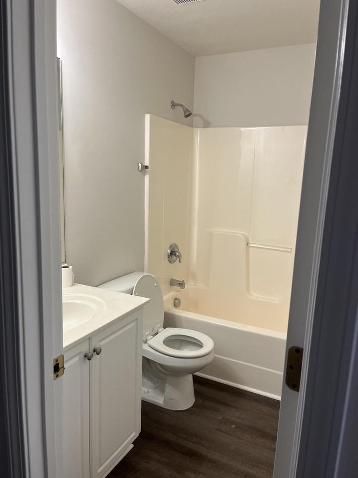 1815 Honeysuckle Way - Photo 6 of 11