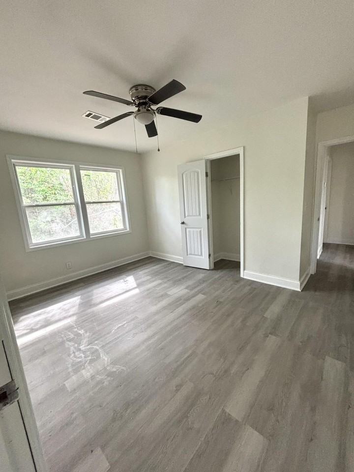 2406 Apricot Ln - Photo 5 of 13